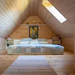 Uue-hallikivi Talu Seoska kuća Malvaste