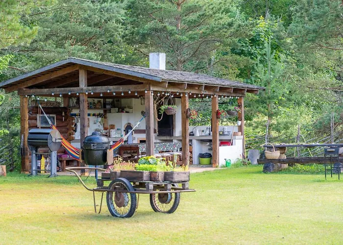 Uue-hallikivi Talu Seoska kuća