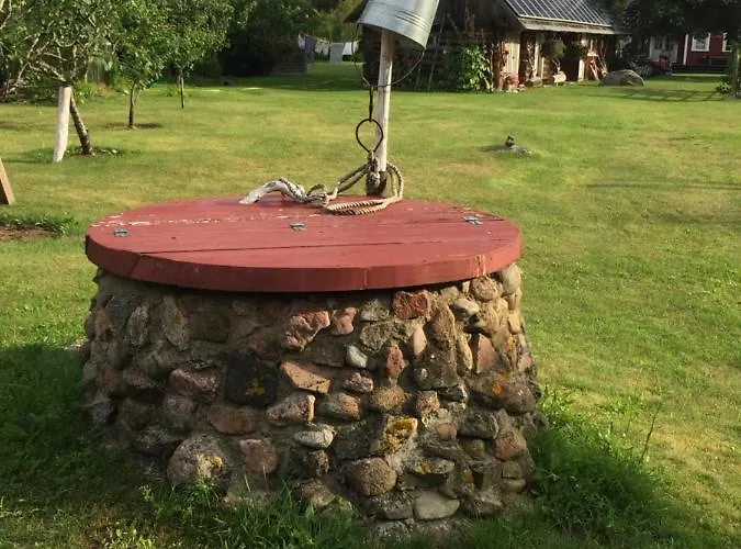 Seoska kuća Uue-hallikivi Talu Malvaste