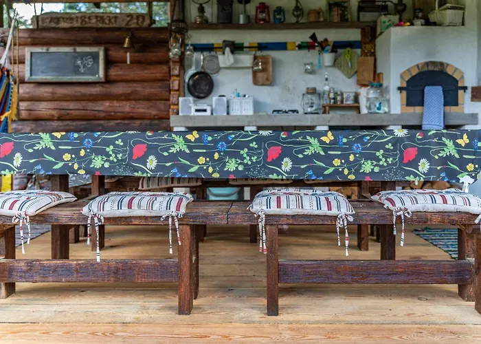 Uue-hallikivi Talu Seoska kuća Malvaste