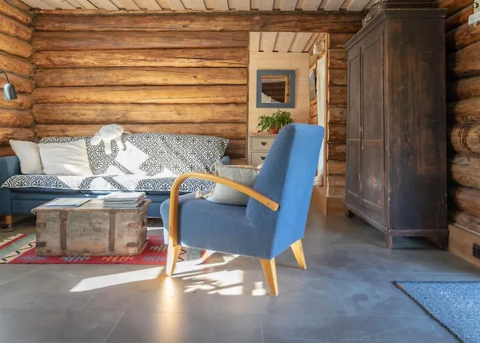 Uue-hallikivi Talu Seoska kuća Malvaste