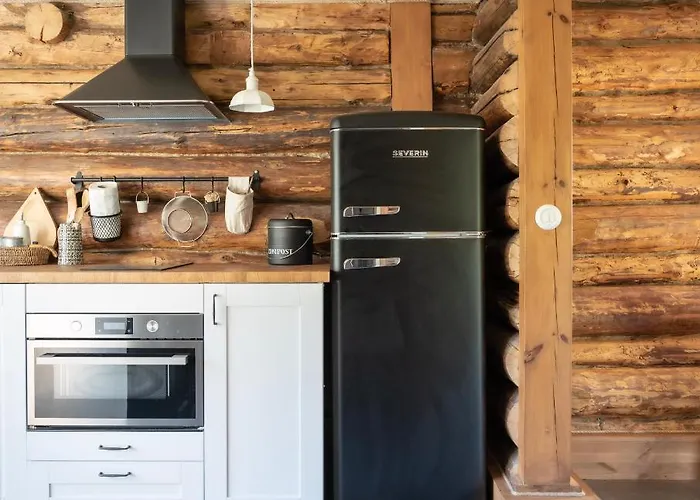 Uue-hallikivi Talu Seoska kuća Malvaste