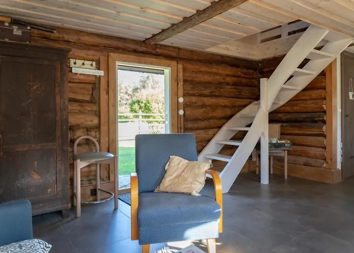 Uue-hallikivi Talu *